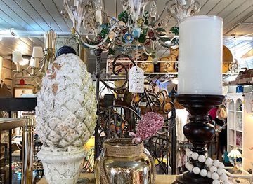 north-carolina/hendersonville/shop/the-little-corner-shop