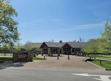 kentucky/mammoth-cave-national-park/shop/mammoth-cave-national-park-visitor-center-parking-lot