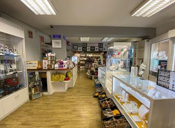 ireland/slieve-league/shop/evavictoria-ie-mcgee-s-jewellery-giftware-killybegs