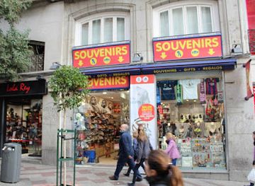 spain/madrid/sol/shop/dobra-souvenirs