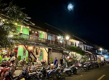 laos/northern-laos/shop/naga-creations-art-jewelry