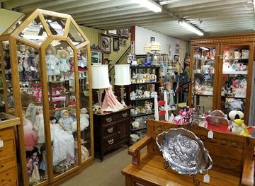 montana/helena/shop/golden-girls-antiques-mall