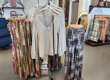 florida/fort-walton-beach/shop/defrance-boutique-and-home