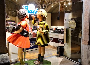 italy/perugia/shop/perugia