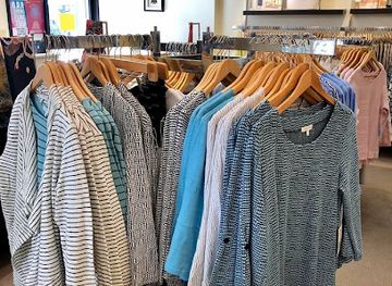 pennsylvania/northwestern-pennsylvania/shop/pursuits-women-s-clothing-accessories