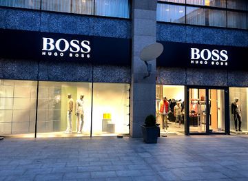 romania/bucharest/calea-victoriei/shop/boss-store