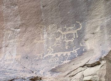 new-mexico/chaco-culture-national-historical-park/shop/una-vida-petroglyphs