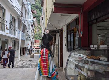 peru/machu-picchu/shop/blanco-y-negro