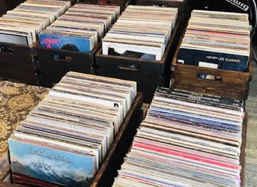 arkansas/russellville/shop/chandelier-records-more