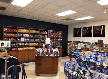 california/san-leandro/shop/ghirardelli-ice-cream-chocolate-factory-outlet