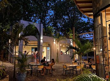 panama/pacific-coast/shop/manifest-collective-shops-lofts