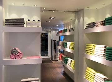 france/val-d-isere/shop/notshy-val-d-isere