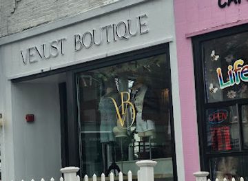 new-hampshire/cheshire-county/shop/venust-boutique