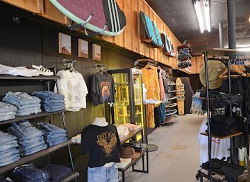 alabama/lake-guntersville/shop/urban-tribe-surf-and-social