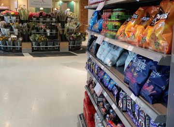 guernsey/l-ancresse-bay/shop/waitrose-partners