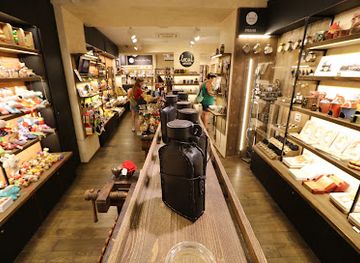 czechia/prague/shop/local-artists