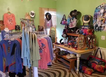 arkansas/hot-springs/shop/grand-lagniappe-shoppe