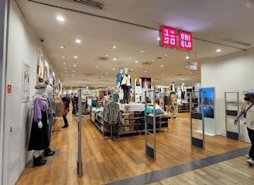 singapore/yishun/shop/uniqlo-yishun