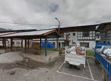 bhutan/bumthang/shop/gurung-pan-shop