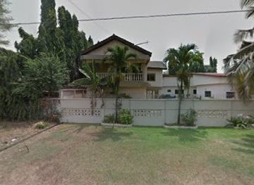 ghana/accra/airport-residential-area/shop/everything-unique