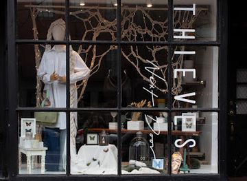 massachusetts/boston/beacon-hill/shop/thieves-next-door