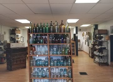 maine/kennebec-county/shop/cobalt-moon-antiques