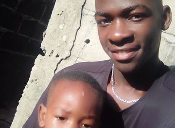 mozambique/sofala-province/shop/arnaldo-moises