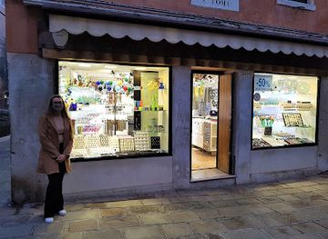 italy/venice/san-polo/shop/euro-venice