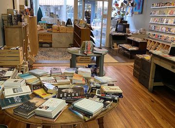 virginia/staunton/shop/poe-s-place