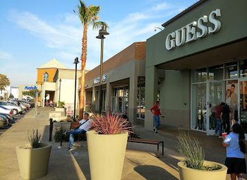 california/san-leandro/shop/marina-square-center