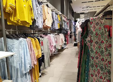 india/guwahati/paltan-bazaar/shop/trends