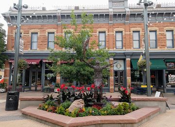 colorado/fort-collins/shop/old-town-square
