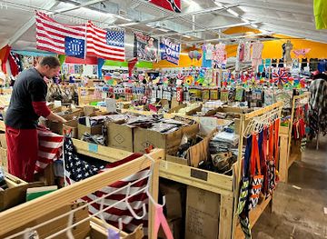 kentucky/bowling-green/shop/flea-land