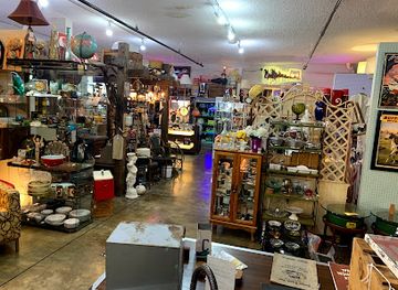 nevada/las-vegas/shop/antique-alley-mall