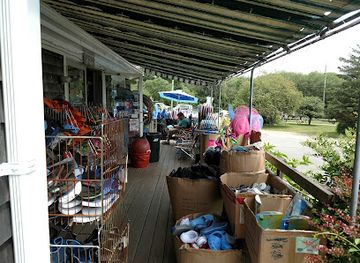 massachusetts/martha-s-vineyard/shop/trader-fred-s