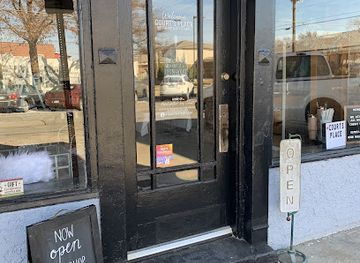 kansas/emporia/shop/court-s-place