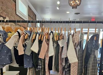 south-carolina/summerville/shop/the-curated-home