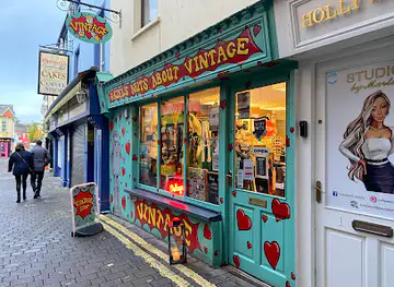 Hazel’s Nuts About Vintage