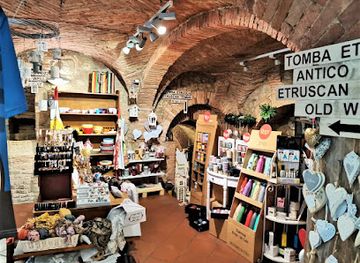 italy/montepulciano/shop/porta-della-cavina