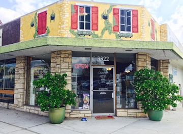 california/burbank/shop/bell-cottage