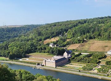 belgium/meuse-valley/shop/castle-of-freyr
