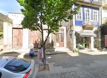 portugal/chaves/shop/under-blue