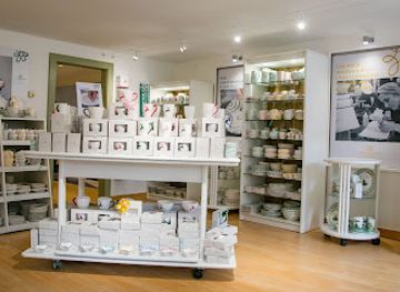 austria/hallstatt/shop/gmundner-keramik-brand-store-hallstatt