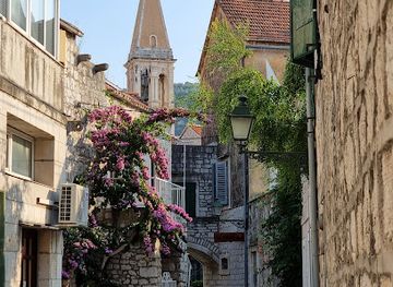 croatia/hvar-island/shop/stari-grad-market