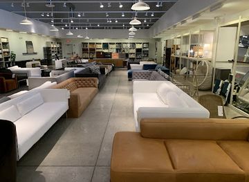 illinois/naperville/shop/cb2-outlet