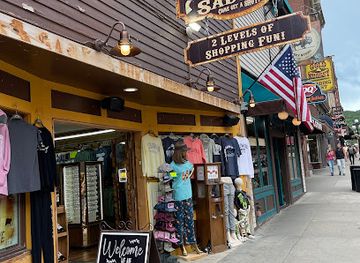south-dakota/deadwood/shop/dakota-gunslingers-saloon