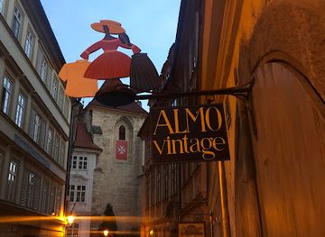 czechia/prague/mala-strana/shop/almo-vintage-prague