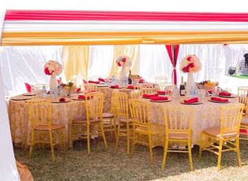 uganda/ankole/shop/nalongo-s-boutique-decor