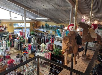 idaho/sandpoint/shop/bizarre-bazaar