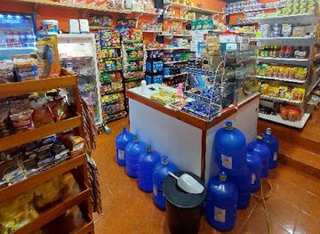 ecuador/puerto-ayora/shop/mini-shop-paolita